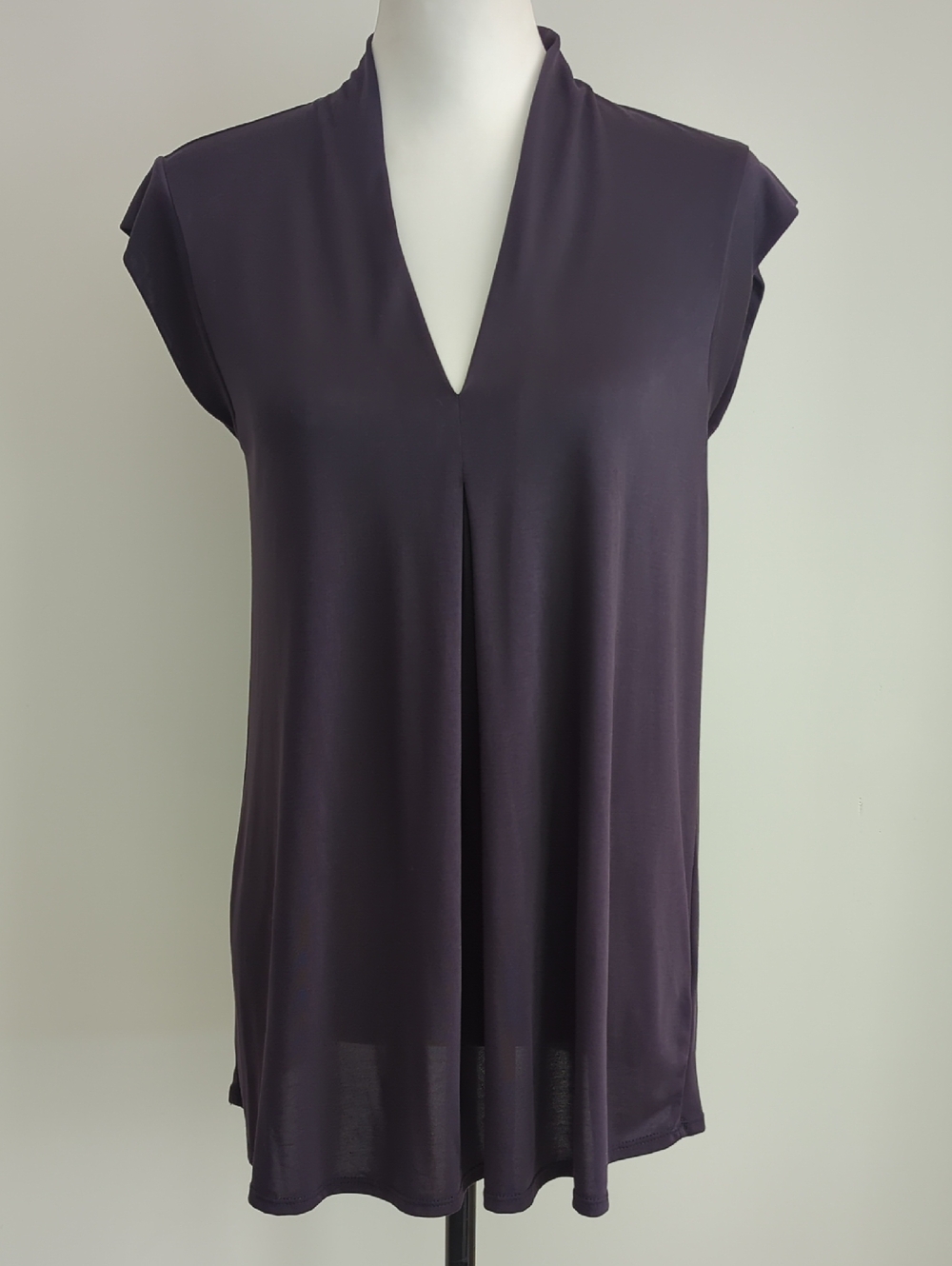 Cupio Aubergine Purple Pleat Front V-Neck Sleeveless Blouse Top